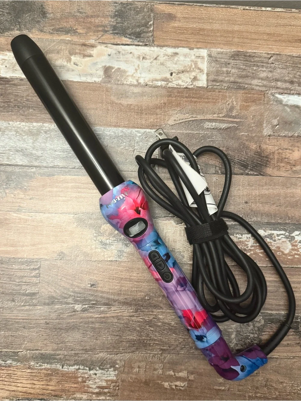 NWOB Never Used Eva NYC Floral Frenzy 1” Curling Wand , Clip Free, 9 ft cord